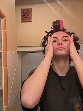 Snapshot of SophiiaStarr chatting on February 28, 8:21 pm SophiiaStarr online show from February 28, 8:21 pm