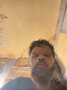 Snapshot of MRFreakBoi chatting on October 12, 5:28 am MRFreakBoi online show from October 12, 5:28 am