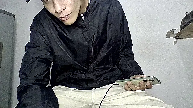 Snapshot of sam_hottt chatting on September 29, 4:17 am sam hottt online show from September 29, 4:17 am