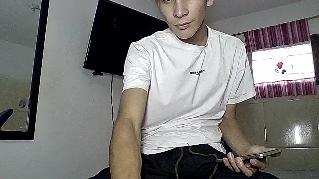 Snapshot of sam_hottt chatting on October 15, 9:26 pm sam hottt online show from October 15, 9:26 pm