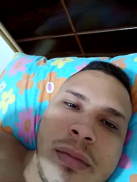 Alexboy022025 online show from October 5, 9:13 pm