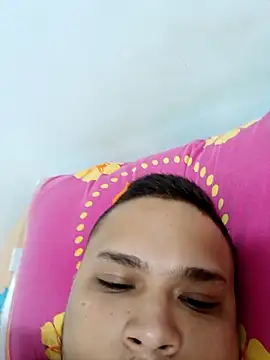 Alexboy022025 online show from October 11, 4:27 pm