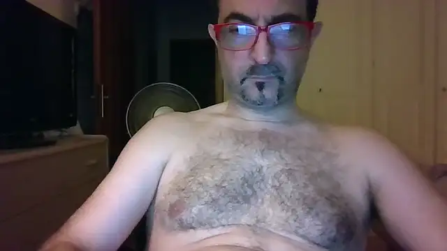 Snapshot of max_im69 chatting on July 18, 10:35 pm max im69 online show from July 18, 10:35 pm