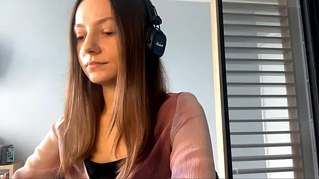 Snapshot of SoulHiperAgne_ chatting on September 16, 9:10 am SoulHiperAgne online show from September 16, 9:10 am