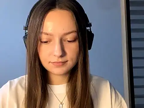 Snapshot of SoulHiperAgne_ chatting on October 5, 7:17 am SoulHiperAgne online show from October 5, 7:17 am