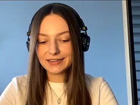 Snapshot of SoulHiperAgne_ chatting on October 6, 1:08 pm SoulHiperAgne online show from October 6, 1:08 pm
