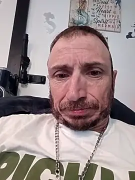 Mrluckstick online show from November 1, 8:38 am