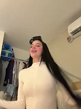 Snapshot of Min_junn chatting on September 20, 1:39 am Min junn online show from September 20, 1:39 am