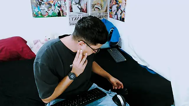 Snapshot of Roobin420 chatting on September 8, 11:04 pm Roobin420 online show from September 8, 11:04 pm