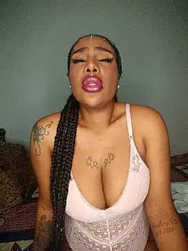 Queen Amara online show from November 17, 3:01 am