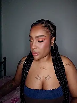 Queen Amara online show from April 14, 3:34 am