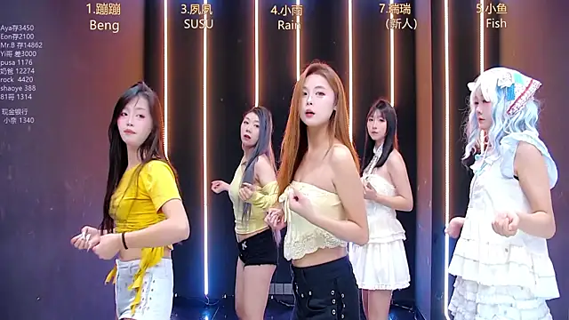 queen-001 online show from October 13, 11:49 pm