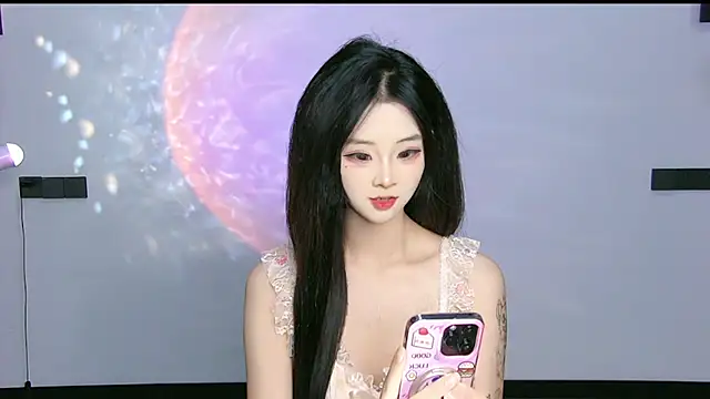 queen-001 online show from August 2, 12:36 pm