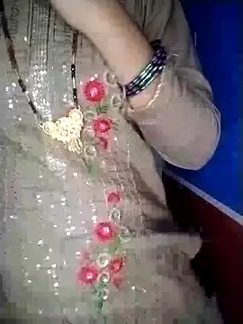 Snapshot of Komal-Rajput chatting on September 27, 6:13 pm Komal-Rajput online show from September 27, 6:13 pm