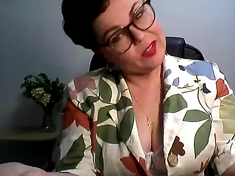 EllaLove2277 online show from April 18, 5:28 pm