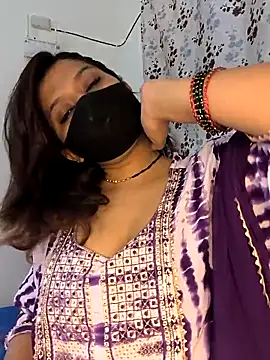 SpicykhalifaX online show from May 8, 6:19 am