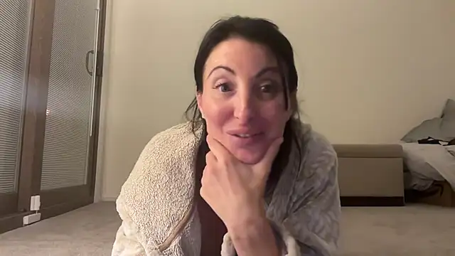 NurseStephania online show from October 26, 5:46 am