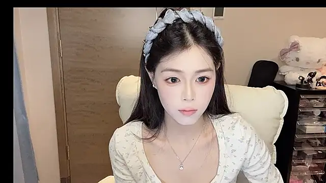 Koi-00 online show from November 15, 11:21 pm