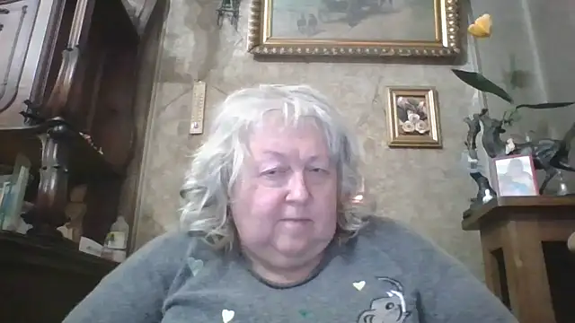 Snapshot of Lala-Love56 chatting on February 23, 7:11 pm Lala-Love56 online show from February 23, 7:11 pm