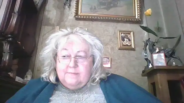 Snapshot of Lala-Love56 chatting on March 5, 8:27 pm Lala-Love56 online show from March 5, 8:27 pm