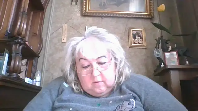 Snapshot of Lala-Love56 chatting on March 6, 10:12 am Lala-Love56 online show from March 6, 10:12 am