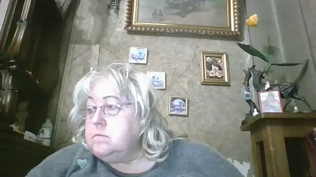 Snapshot of Lala-Love56 chatting on March 6, 10:28 pm Lala-Love56 online show from March 6, 10:28 pm