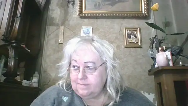 Snapshot of Lala-Love56 chatting on March 30, 7:59 pm Lala-Love56 online show from March 30, 7:59 pm