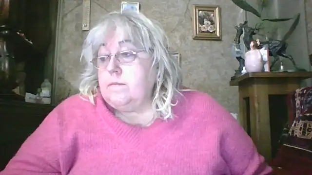 Snapshot of Lala-Love56 chatting on April 7, 9:04 pm Lala-Love56 online show from April 7, 9:04 pm