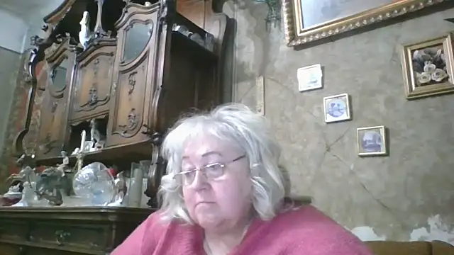 Snapshot of Lala-Love56 chatting on April 14, 7:42 pm Lala-Love56 online show from April 14, 7:42 pm