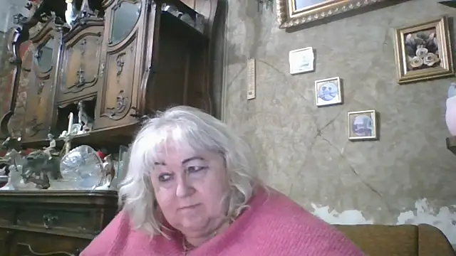 Snapshot of Lala-Love56 chatting on April 15, 6:26 pm Lala-Love56 online show from April 15, 6:26 pm