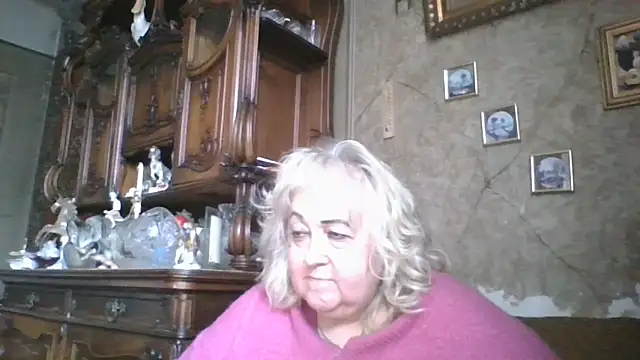 Snapshot of Lala-Love56 chatting on April 19, 3:55 pm Lala-Love56 online show from April 19, 3:55 pm