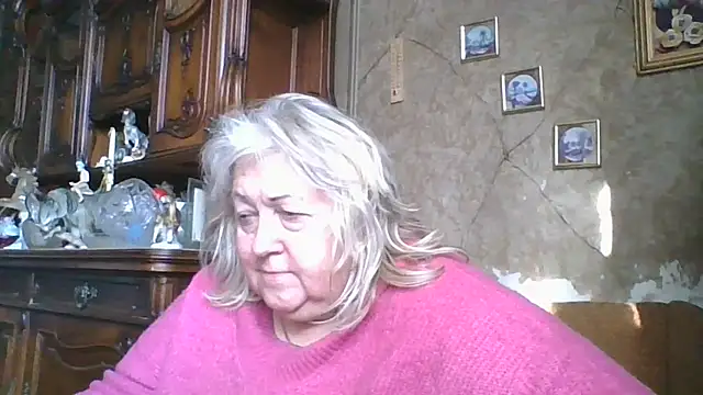 Snapshot of Lala-Love56 chatting on April 24, 6:16 am Lala-Love56 online show from April 24, 6:16 am