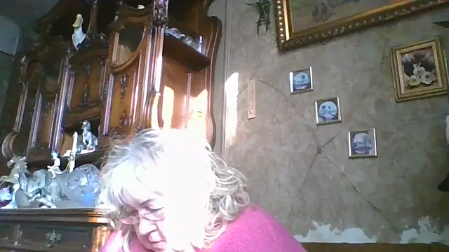 Snapshot of Lala-Love56 chatting on April 28, 5:01 am Lala-Love56 online show from April 28, 5:01 am