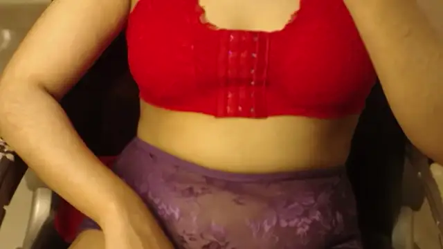 Snapshot of erotic_indiancam chatting on April 25, 5:54 pm erotic indiancam online show from April 25, 5:54 pm
