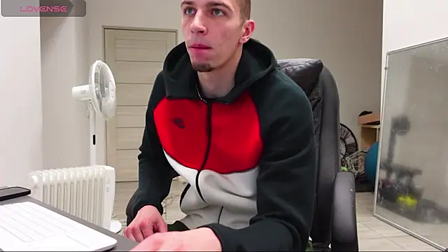 Ryan Dozer online show from March 29, 6:02 am