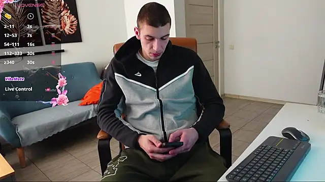 Ryan Dozer online show from April 11, 5:45 am