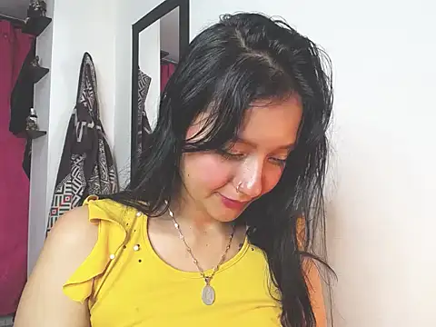 charlottekiss99 online show from December 15, 1:43 am