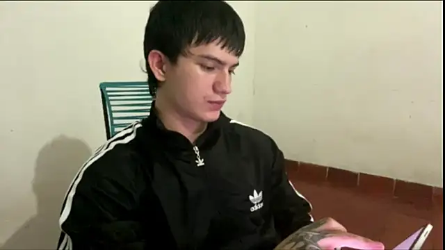 ErickWalton online show from October 2, 4:19 am