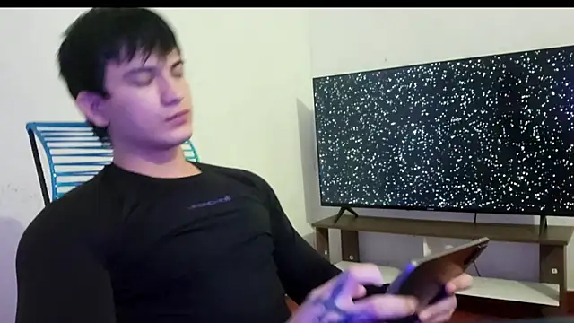 ErickWalton online show from December 4, 5:17 am