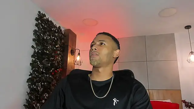 Snapshot of B_Wild chatting on February 19, 3:57 am B Wild online show from February 19, 3:57 am