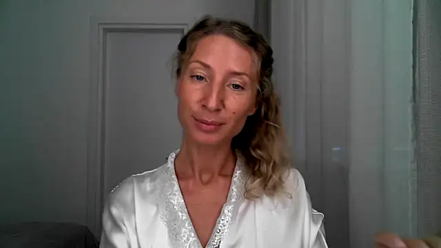 Snapshot of Paevoa chatting on September 14, 8:13 am Paevoa online show from September 14, 8:13 am