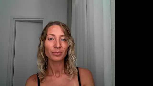 Snapshot of Paevoa chatting on September 20, 3:13 pm Paevoa online show from September 20, 3:13 pm