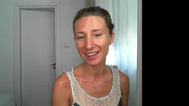 Snapshot of Paevoa chatting on September 22, 9:00 am Paevoa online show from September 22, 9:00 am