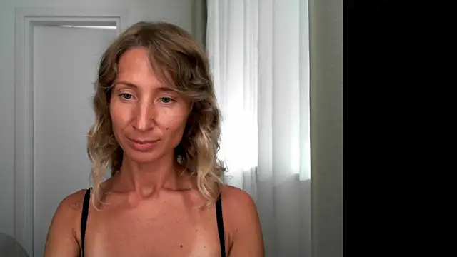 Snapshot of Paevoa chatting on September 23, 12:52 pm Paevoa online show from September 23, 12:52 pm