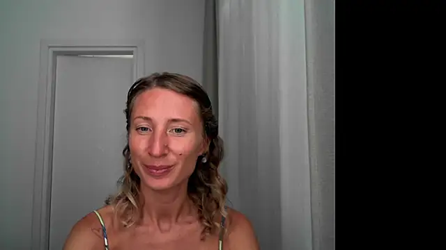 Snapshot of Paevoa chatting on September 27, 2:44 pm Paevoa online show from September 27, 2:44 pm