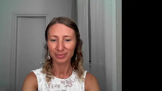 Snapshot of Paevoa chatting on September 30, 9:03 am Paevoa online show from September 30, 9:03 am