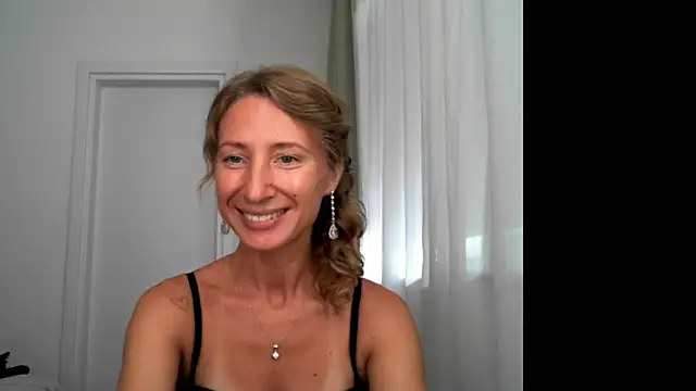 Snapshot of Paevoa chatting on October 5, 8:45 am Paevoa online show from October 5, 8:45 am