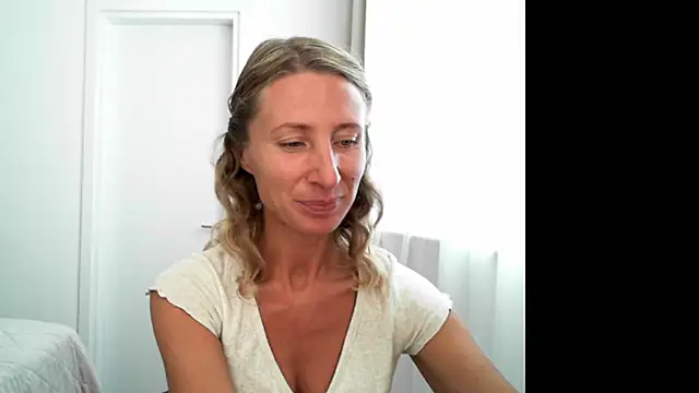 Snapshot of Paevoa chatting on October 14, 9:10 am Paevoa online show from October 14, 9:10 am