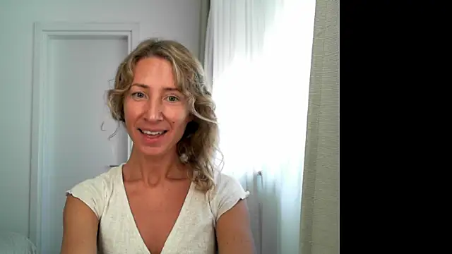 Snapshot of Paevoa chatting on October 22, 8:36 am Paevoa online show from October 22, 8:36 am