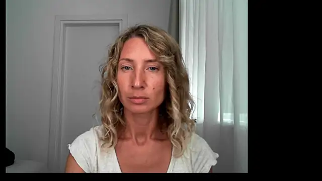 Snapshot of Paevoa chatting on October 24, 12:45 pm Paevoa online show from October 24, 12:45 pm